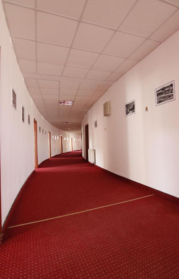 Hotel Tineretului Βουκουρέστι Εξωτερικό φωτογραφία