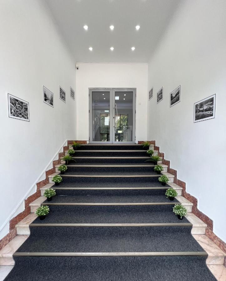 Hotel Tineretului Βουκουρέστι Εξωτερικό φωτογραφία